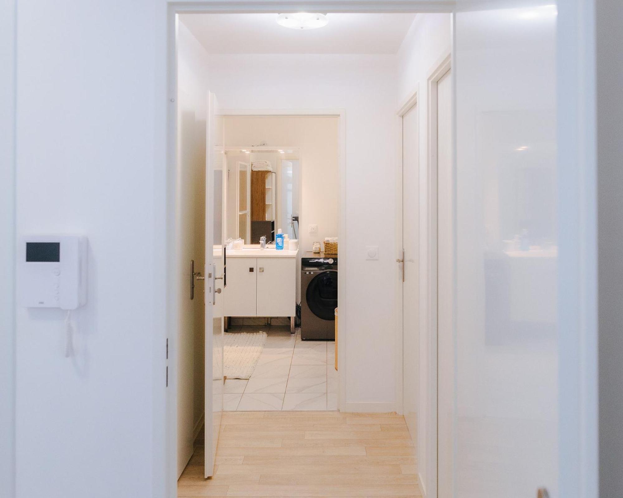 Appartement Luxueux, Neuf & Equipe A Versailles, Saint-Cyr-lʼÉcole Екстериор снимка