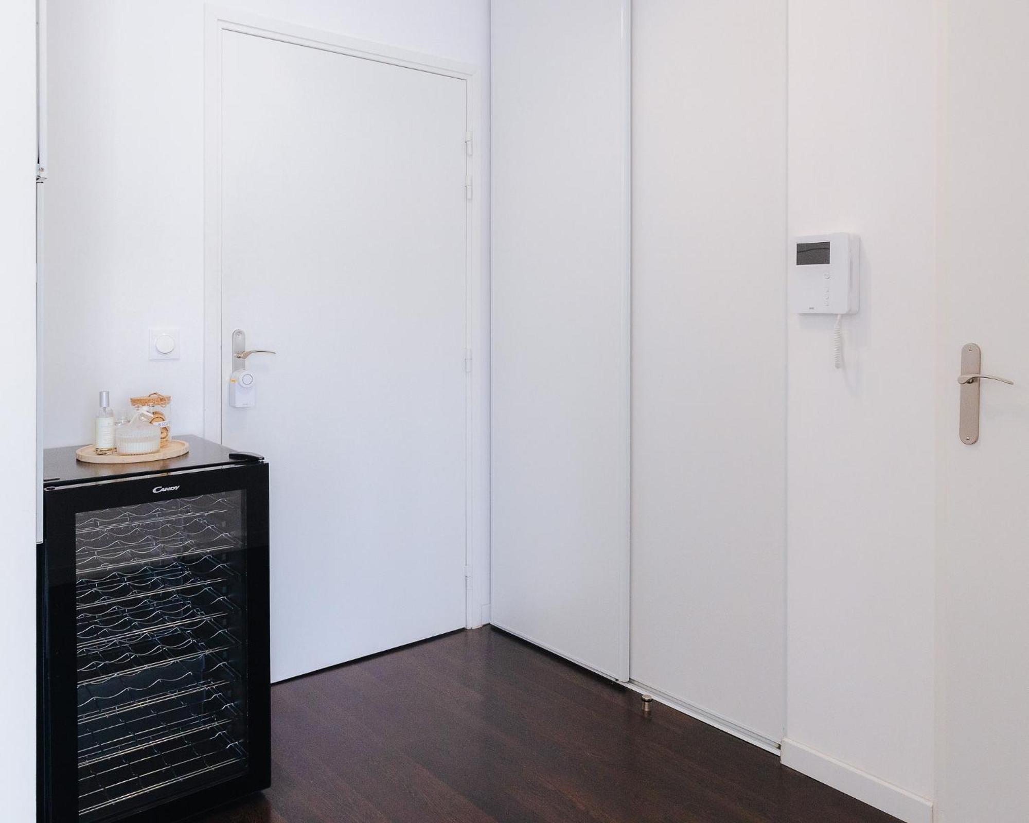 Appartement Luxueux, Neuf & Equipe A Versailles, Saint-Cyr-lʼÉcole Екстериор снимка